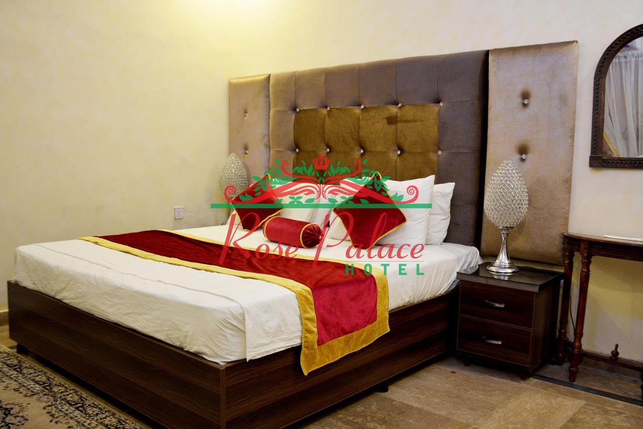 Rose Palace Hotel ลาฮอร์ ภายนอก รูปภาพ