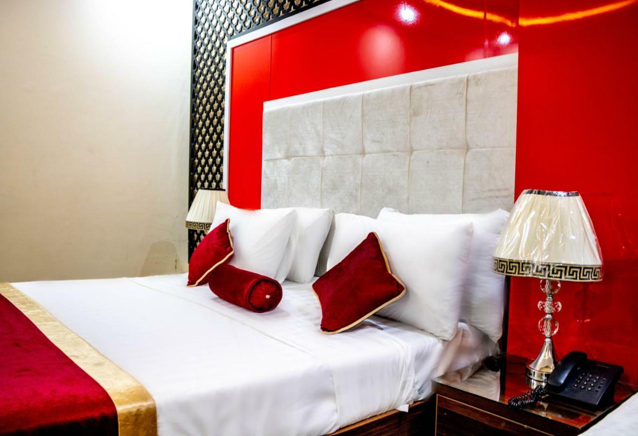 Rose Palace Hotel ลาฮอร์ ภายนอก รูปภาพ