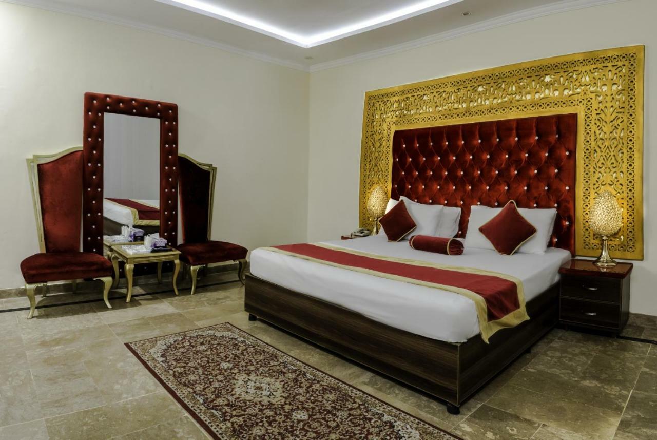 Rose Palace Hotel ลาฮอร์ ภายนอก รูปภาพ