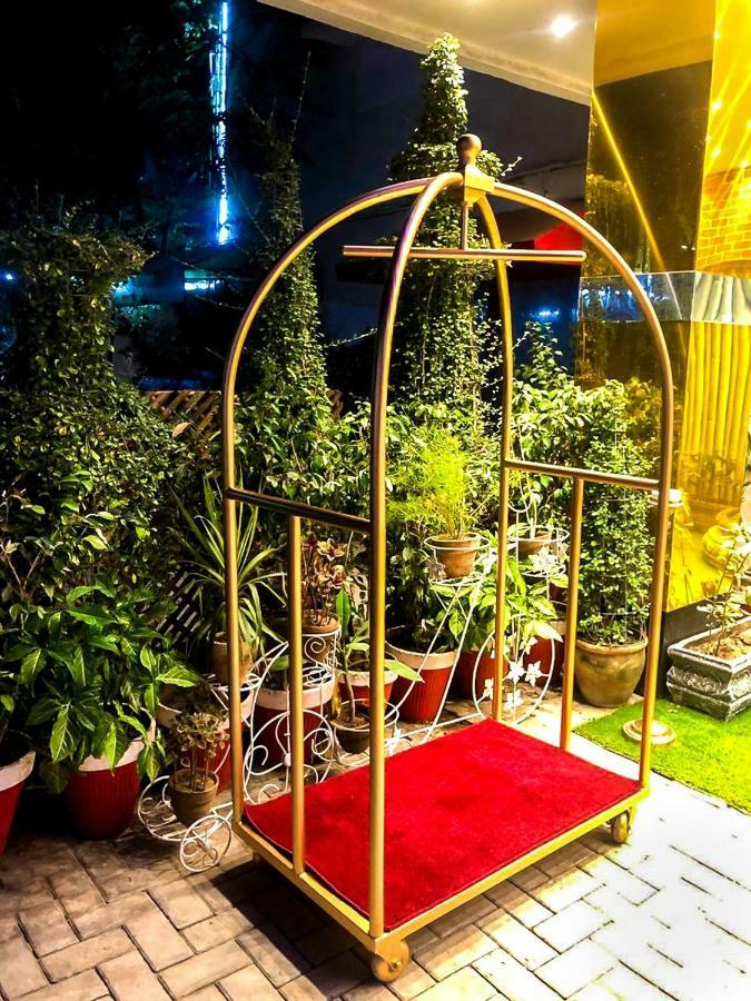 Rose Palace Hotel ลาฮอร์ ภายนอก รูปภาพ