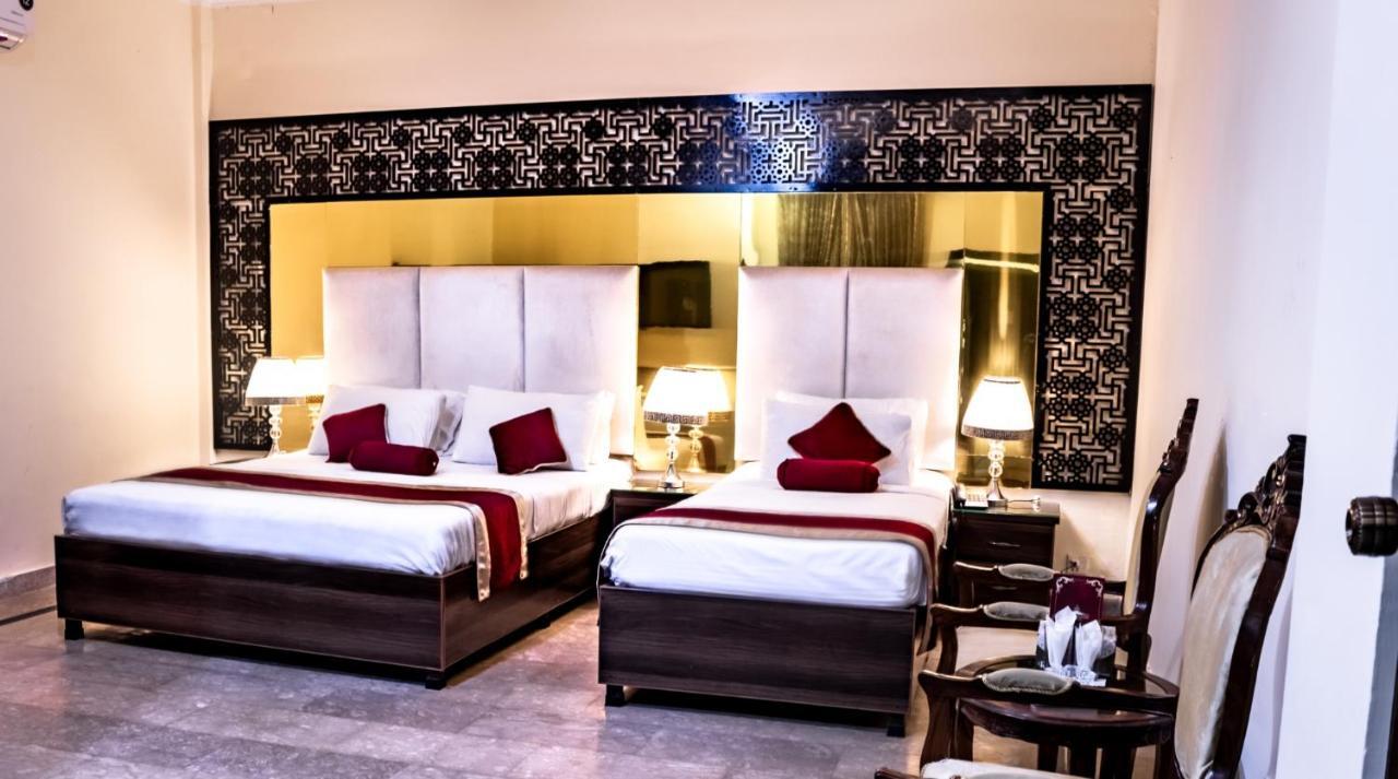 Rose Palace Hotel ลาฮอร์ ภายนอก รูปภาพ