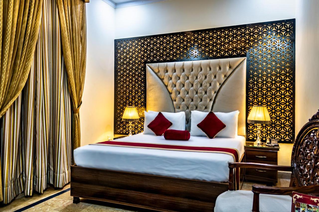 Rose Palace Hotel ลาฮอร์ ภายนอก รูปภาพ