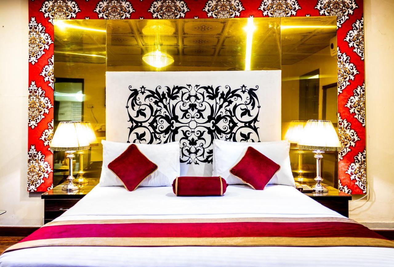 Rose Palace Hotel ลาฮอร์ ภายนอก รูปภาพ