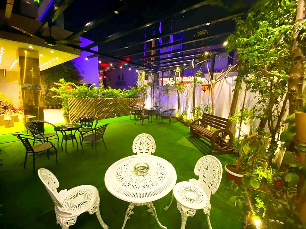 Rose Palace Hotel ลาฮอร์ ภายนอก รูปภาพ